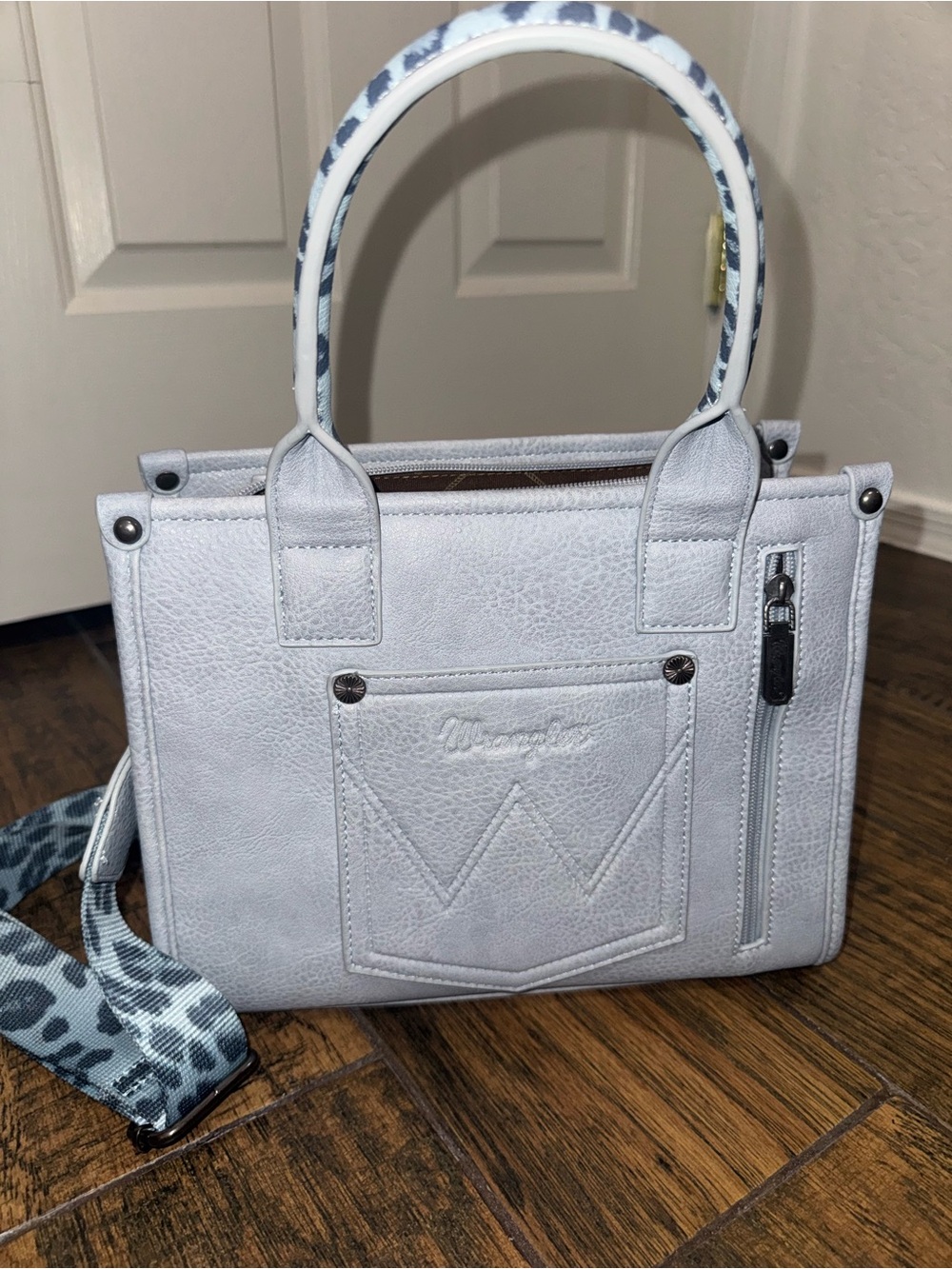 Wrangler Light Blue Leopard-Print Purse - Picture 3 of 5